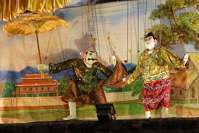 Pagan-diner marionnettes-025